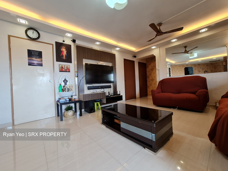 Jurong East Street 21 thumbnail photo